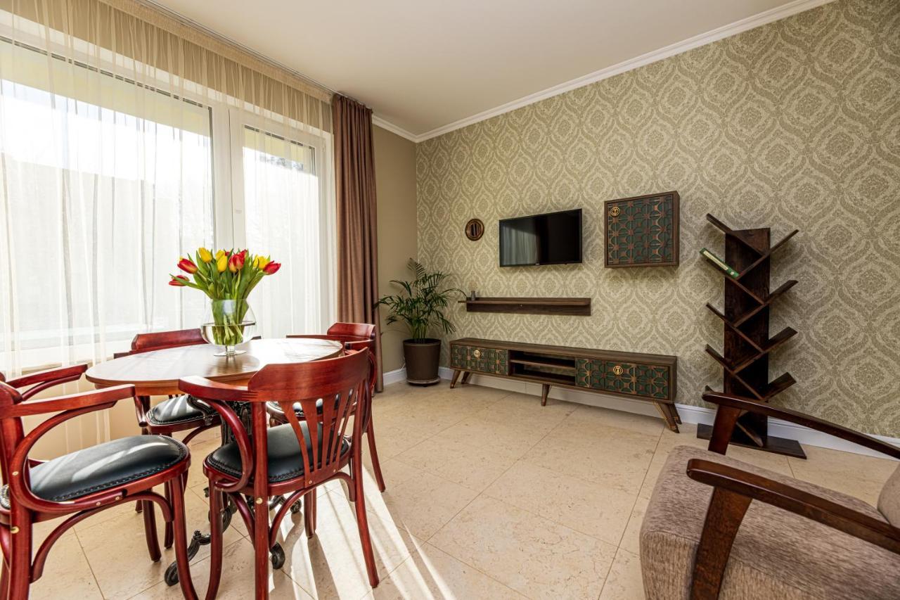 Sakura_Inn Palanga Buitenkant foto